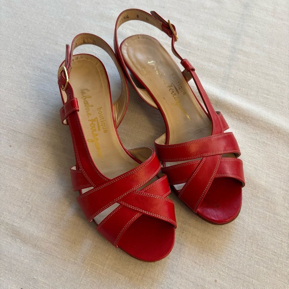 Salvatore Ferragamo Leather Wedge Heel Slingback Red 5 / 5.5